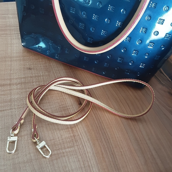 ARCADIA ITALIAN LEATHER SHOULDER BAG SATCHEL - Picture 2 of 9